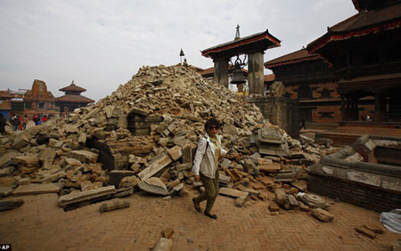 Động[-]đất[-]ở[-]Nepal:[-]"Một[-]phần[-]lịch[-]sử"[-]đã[-]bị[-]xóa[-]sổ
